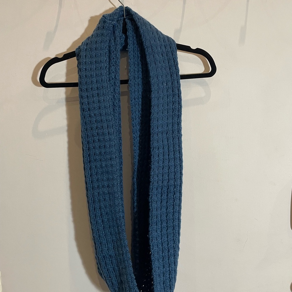 Elegant Blue Knit Scarf